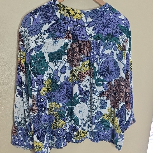 Maeve Anthropologie Whimsical Floral Henley Boho Raw Hem Oversized Top Large - Picture 8 of 13